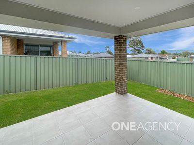 21 Adele Close, Nowra