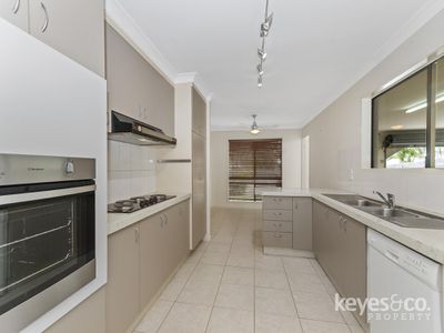 27 Malbon Road, Kirwan