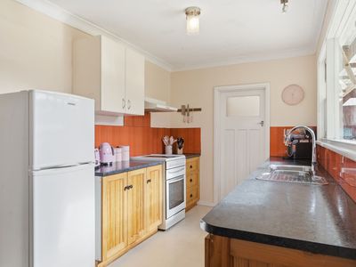 1 / 15 Station Road, Dover