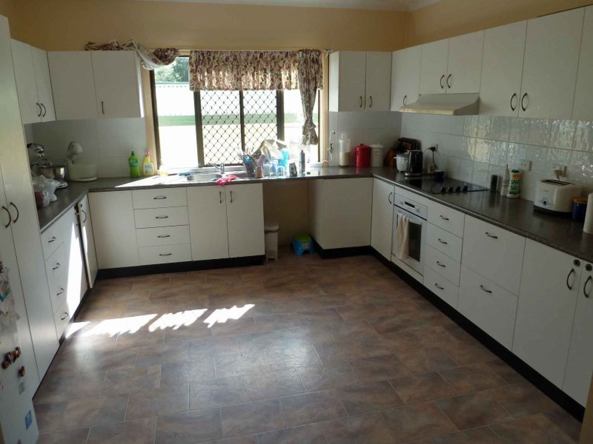 32 Cook Street, Atherton
