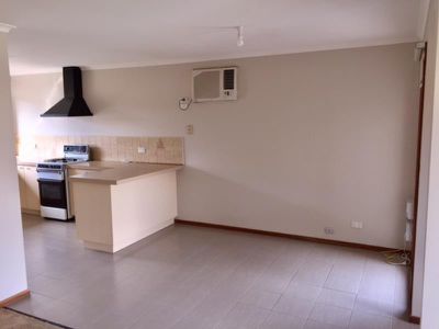 Unit 2 / 9 Glen Street, Werribee