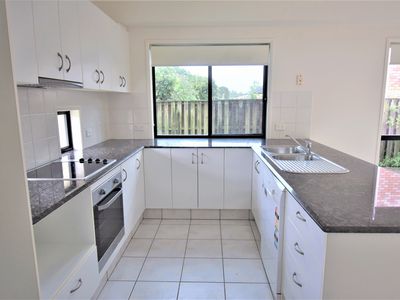 1 / 6 Crosby Avenue, Pacific Pines