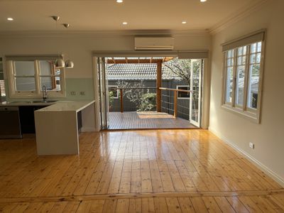 2 Nerissa Grove, Oak Park