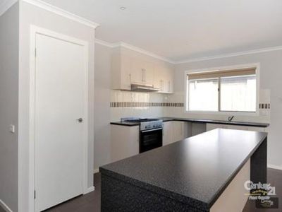 30 Kingsfield Crescent, Lynbrook
