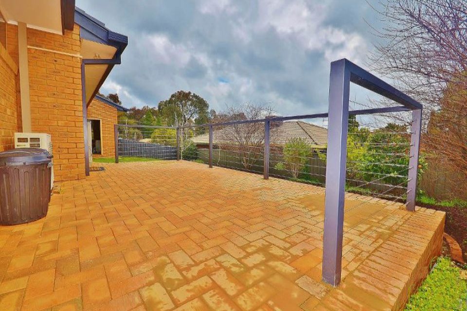 3 Erniold Road, Strathdale