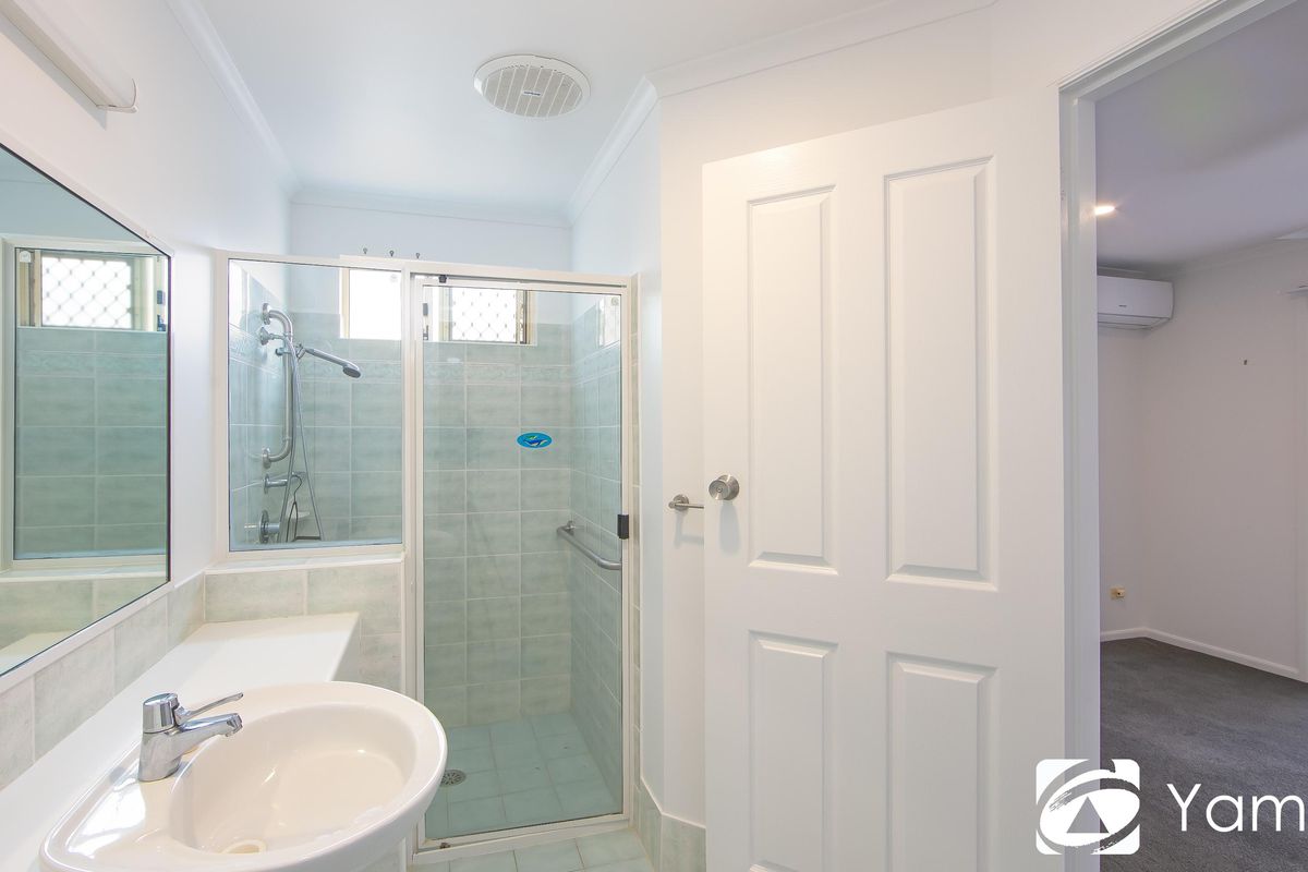 9 / 17A Beach Street, Yamba