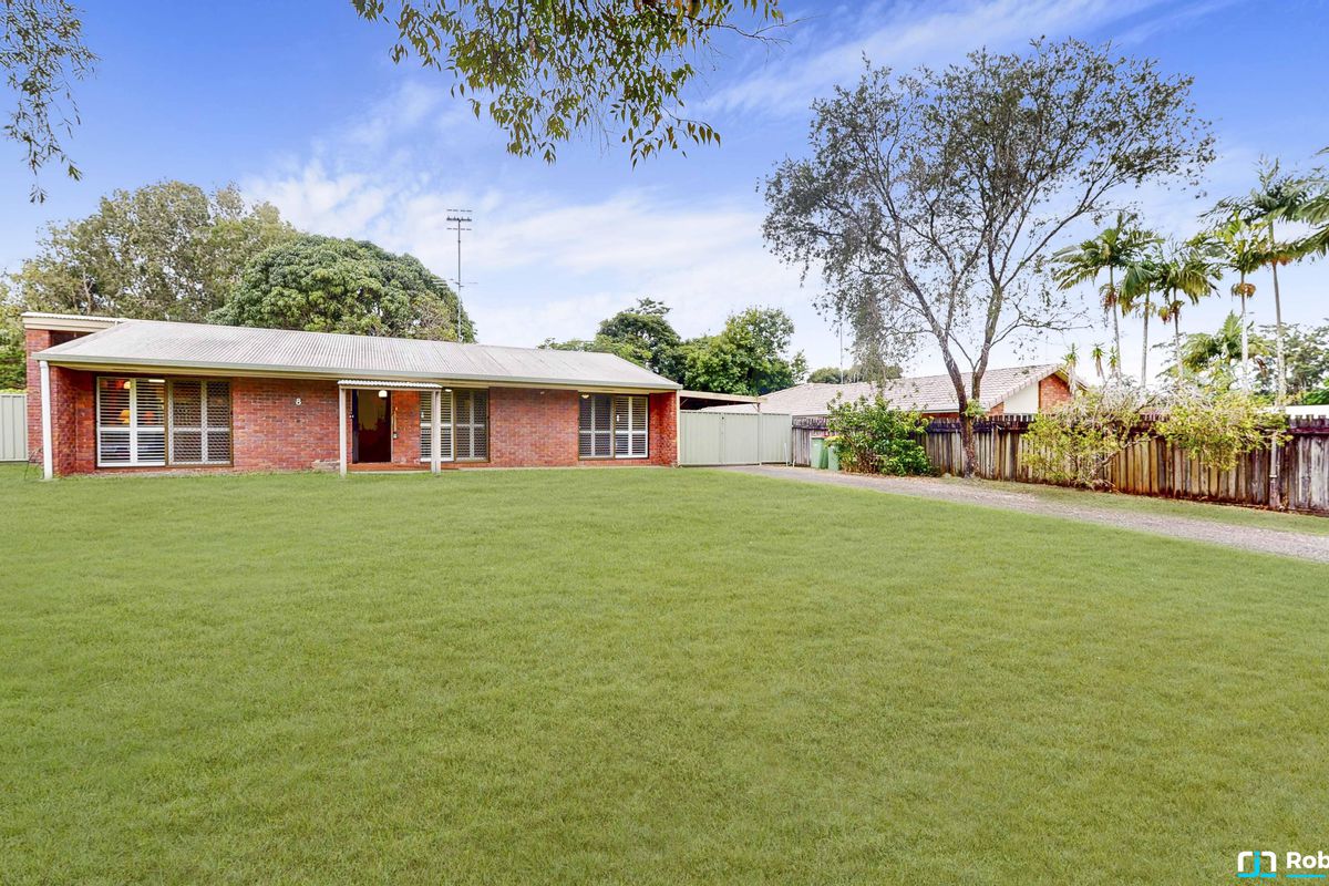 8 Palm Grove Crescent, Tewantin
