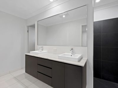 37 Almora Drive, Beaconsfield