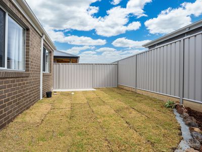 19 Both Street, Leneva