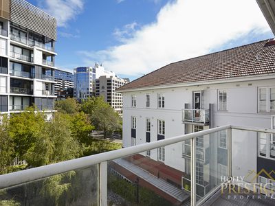 301 / 9 Commercial Road, Melbourne