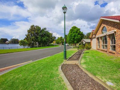 106 Stanthorpe Drive, Kanahooka