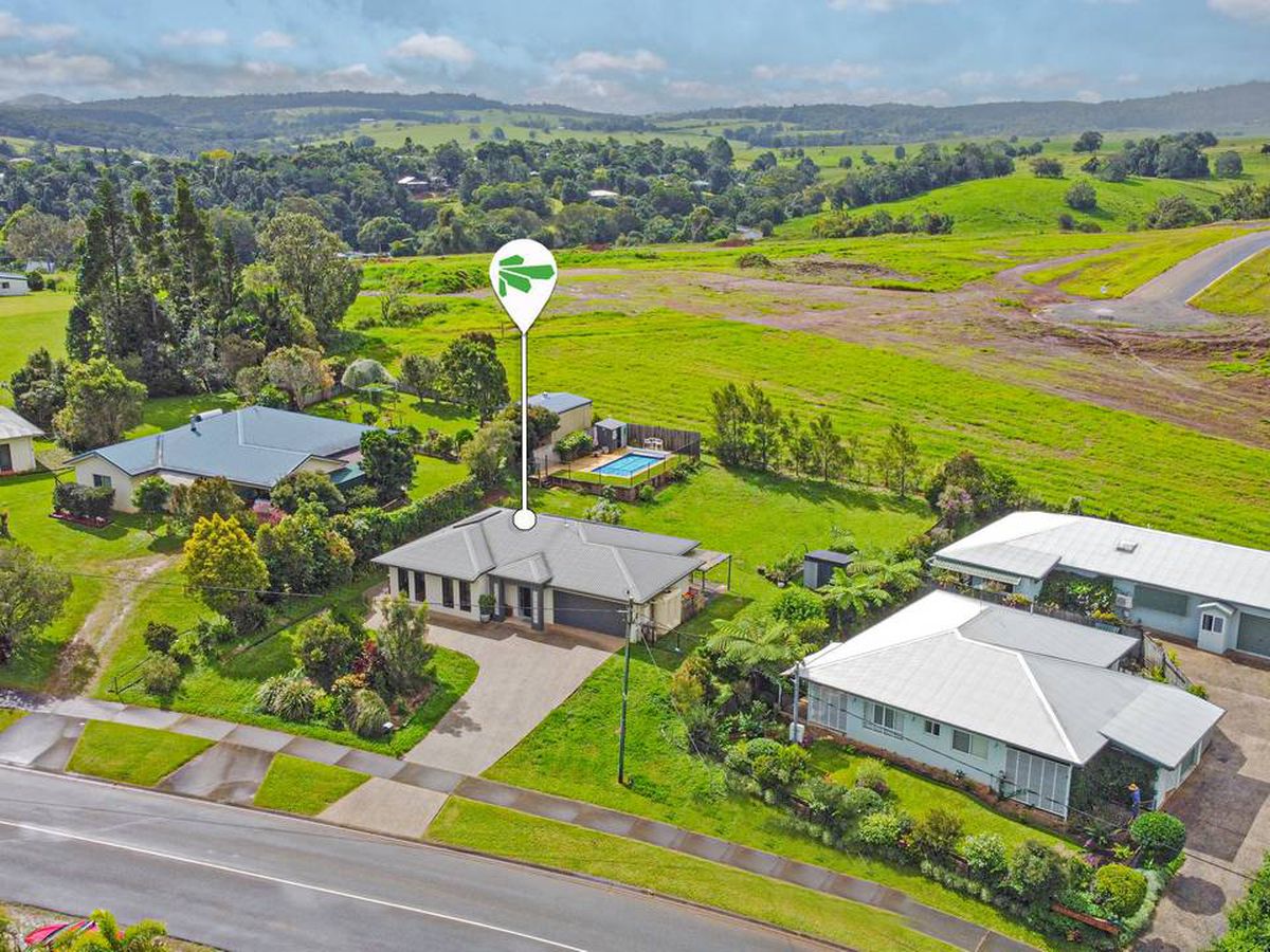 18 Barrine Road, Yungaburra