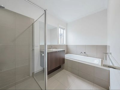 64 Grande Belmond Avenue, Clyde