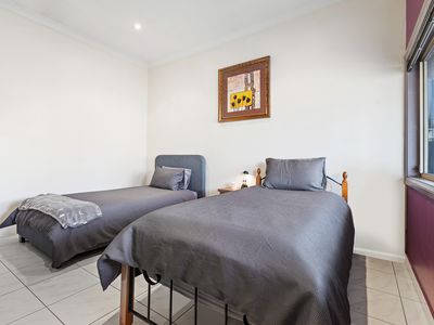 22 Bury Road, Guildford