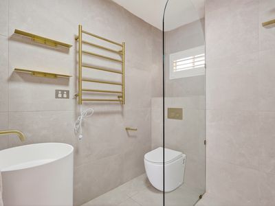 2 / 12 Stanley Street, Indooroopilly