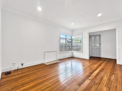 15 Dongola Road, West Footscray