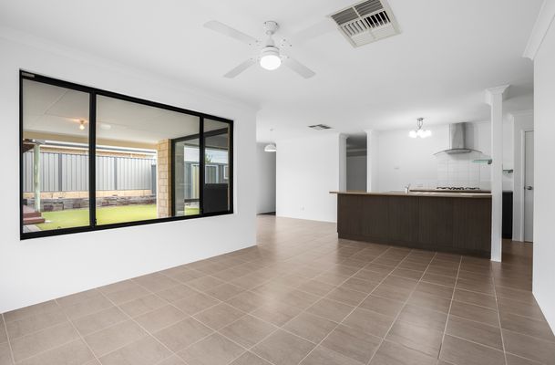 53 Colreavy Ramble, Baldivis