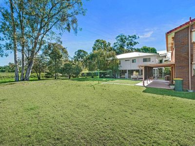 54 Strathaird St, Darra