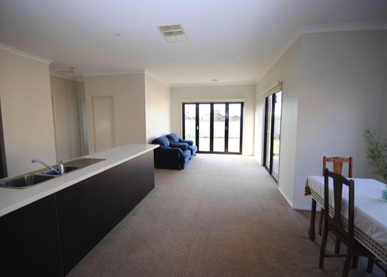 19 Coastal Court, Portland