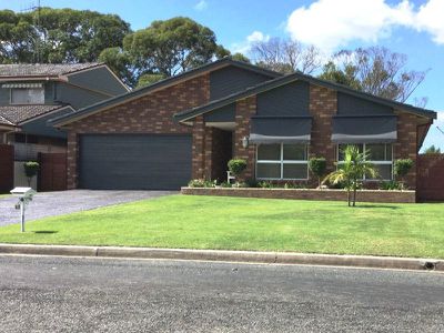 40 Elizabeth Parade, Forster