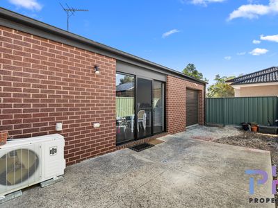 33 Caulfield Drive, Ascot