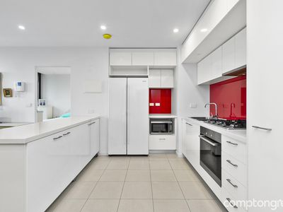 2501 / 8 Sutherland Street, Melbourne