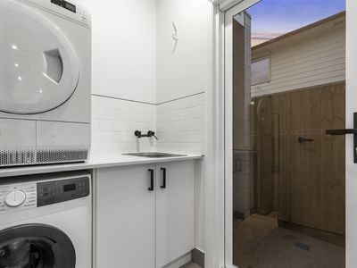 2 / 5 Stellmach Street, Everton Park