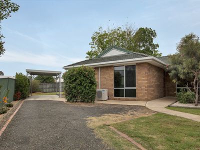 1 / 8 Louise Court, Silkstone