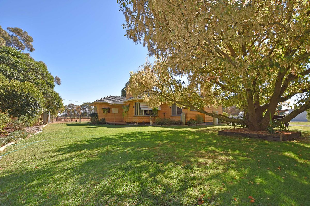 5 Weller Road, Lancaster