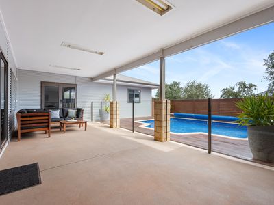2 Pirring Way, Hannans