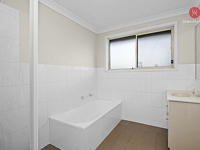 79 Balmoral Circuit, Cecil Hills