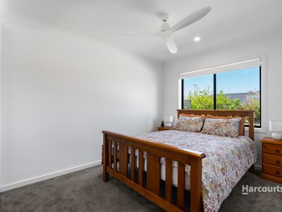 76 Gemini Way, Narrawallee