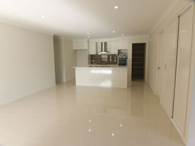 2 / 25 Bennett Place, Forster