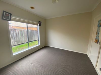 61 Fantail Crescent, Williams Landing