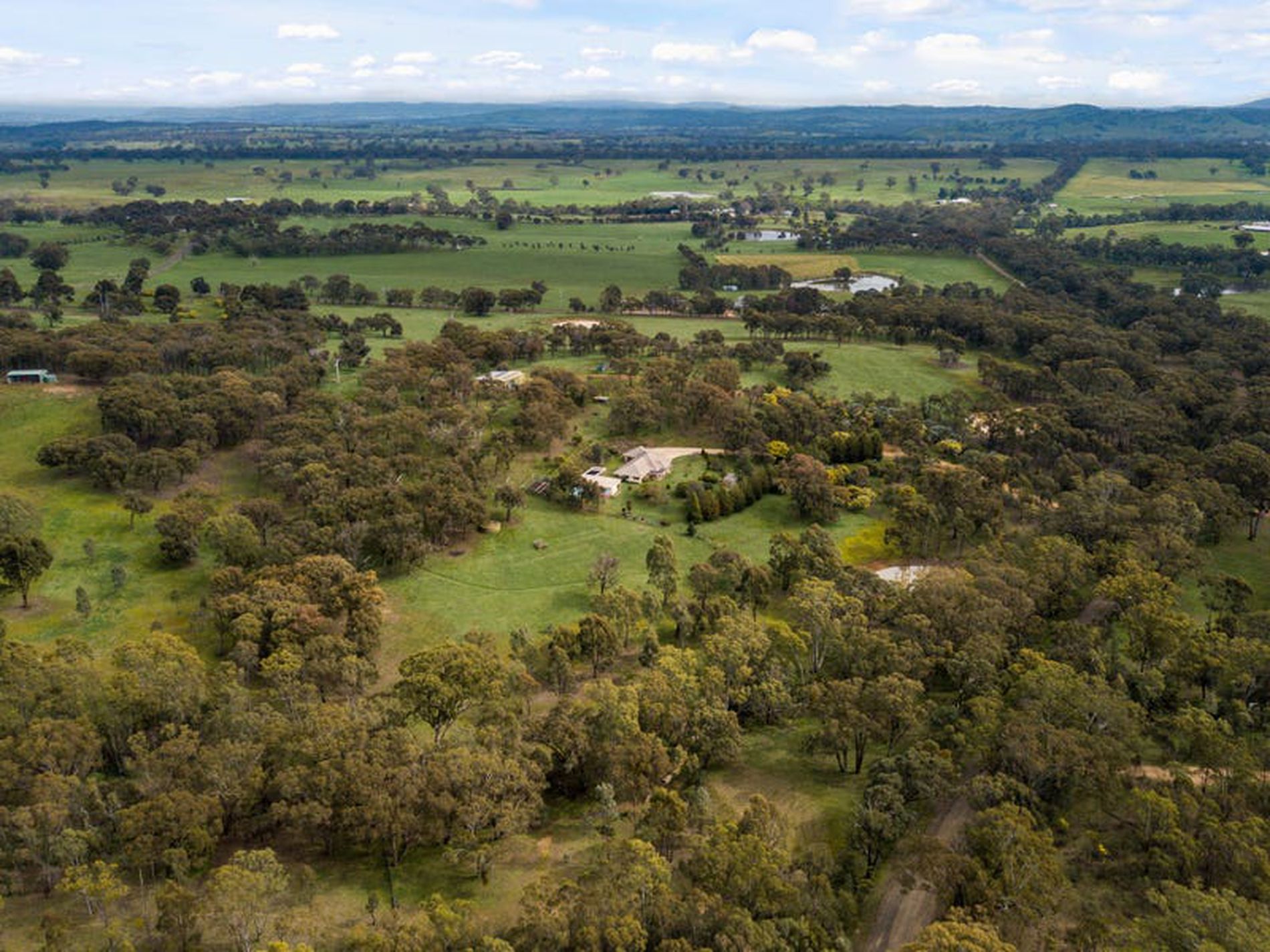 245 Sharps & Taylors Rd, Tallarook