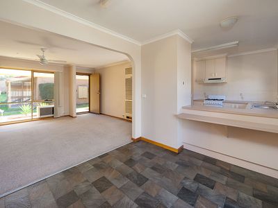 1 / 152 MELROSE DRIVE, Wodonga