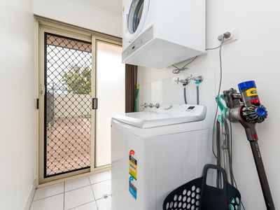 60 Bottlebrush Drive, Kiara
