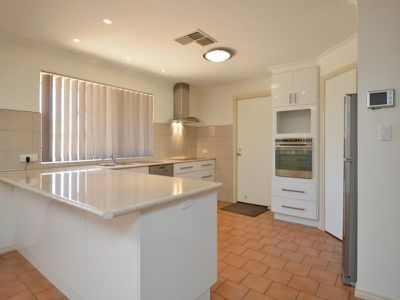 7 Davyhurst Drive, Hannans