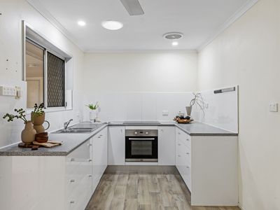 10 Dorunda Avenue, Beachmere