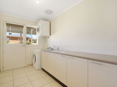 5-7 Jacaranda Ave, Rutherglen
