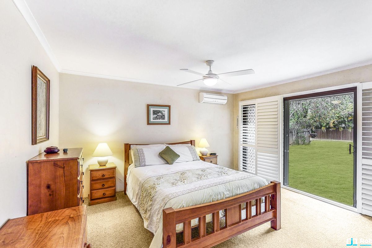 8 Palm Grove Crescent, Tewantin