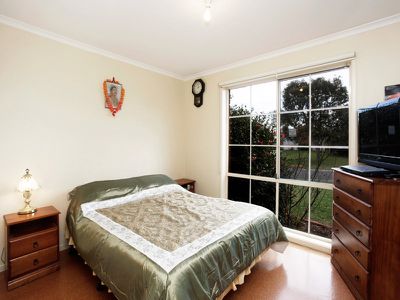1 Kent Mews, Cranbourne North