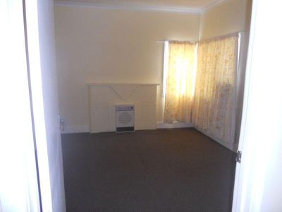 15 Lynott Street, Horsham