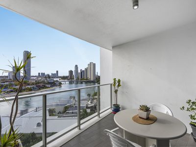 801 / 4 Wahroonga Place, Surfers Paradise