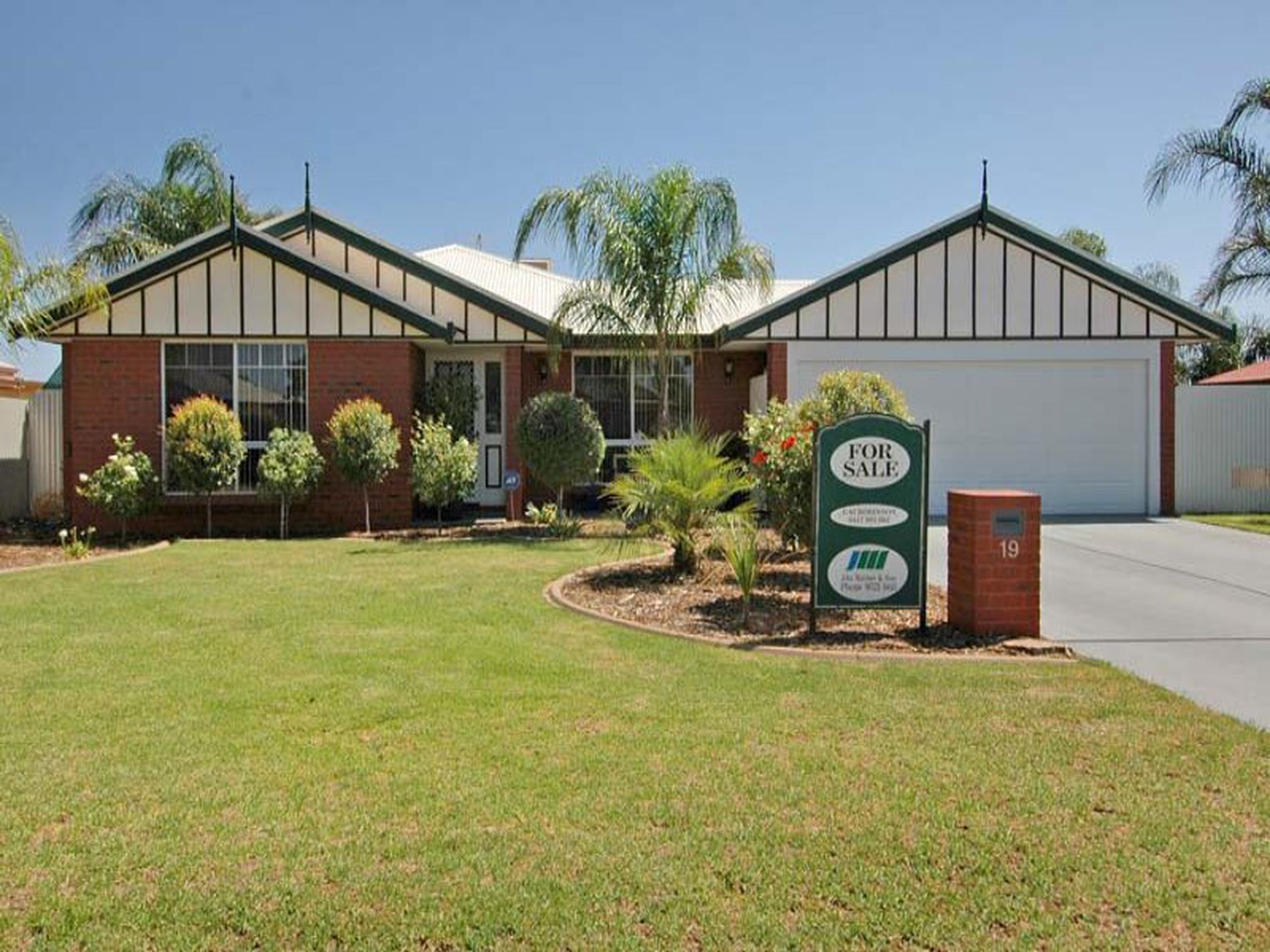 19 Osmetti Drive, Kalgoorlie