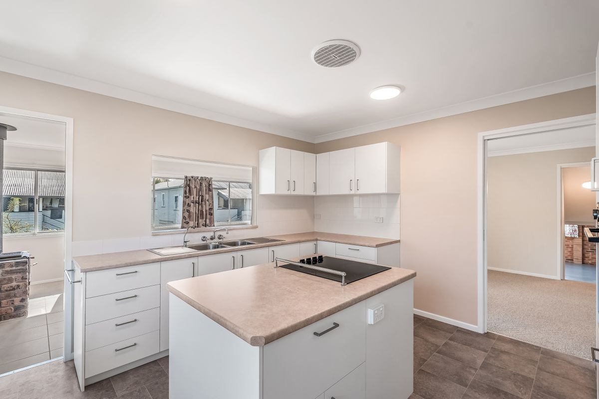 16 Eden Place, Girards Hill