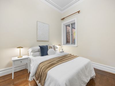106 Barkers Road, Hawthorn