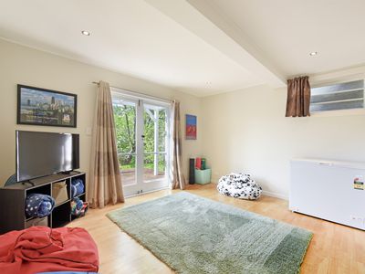 32 Locking Street, Nelson South
