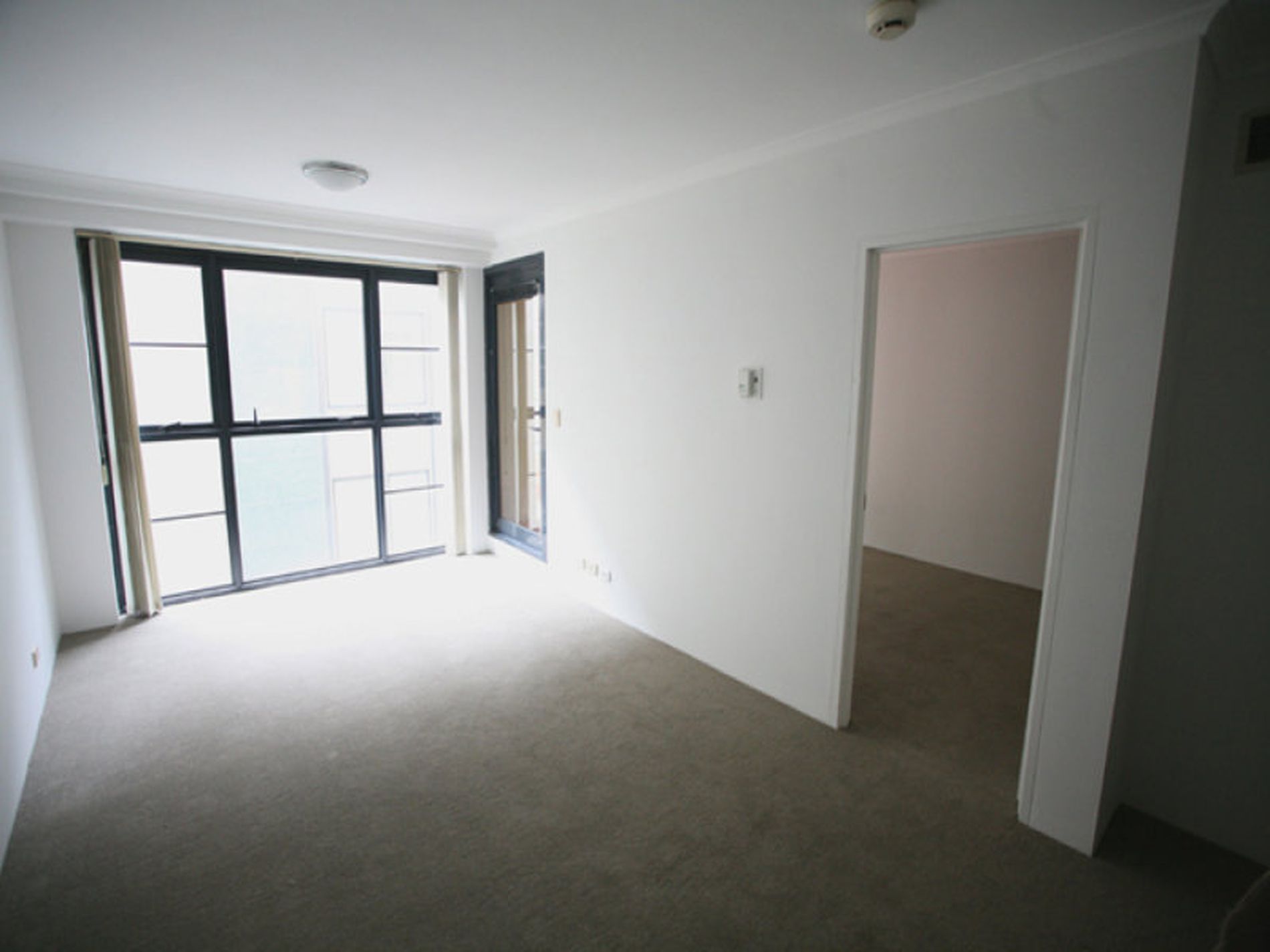 1401 / 1 Hosking Place, Sydney