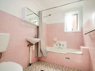 2 / 18 Shadforth Street, Wiley Park